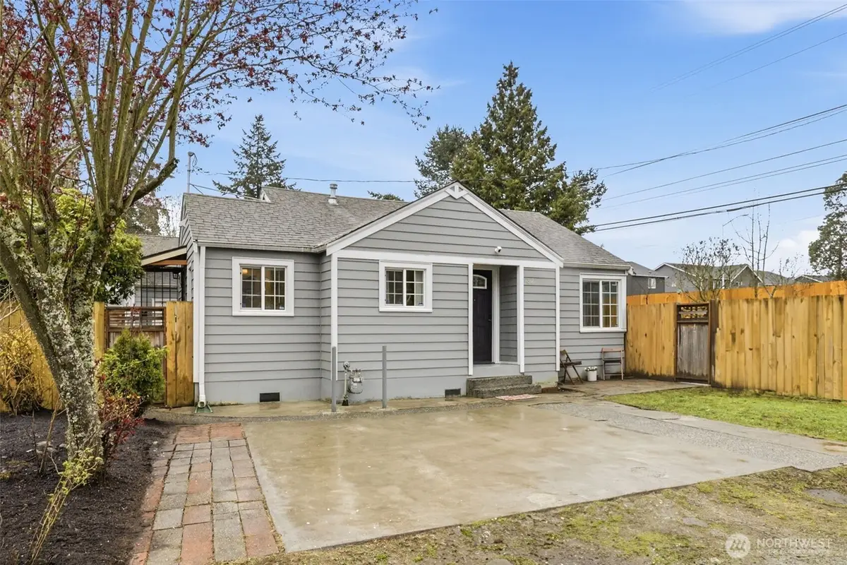 317 SW 124th Street, Seattle, WA 98146 - #1