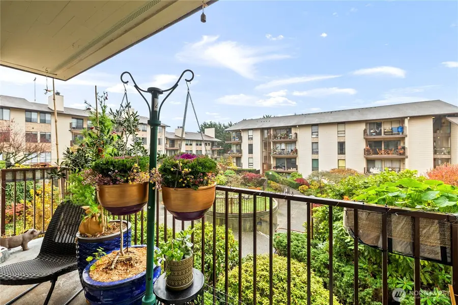 13229 Linden Avenue N #B306, Seattle, WA 98133 - #2