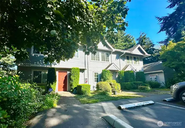 13010 102nd Lane Ne, Kirkland, WA 98034