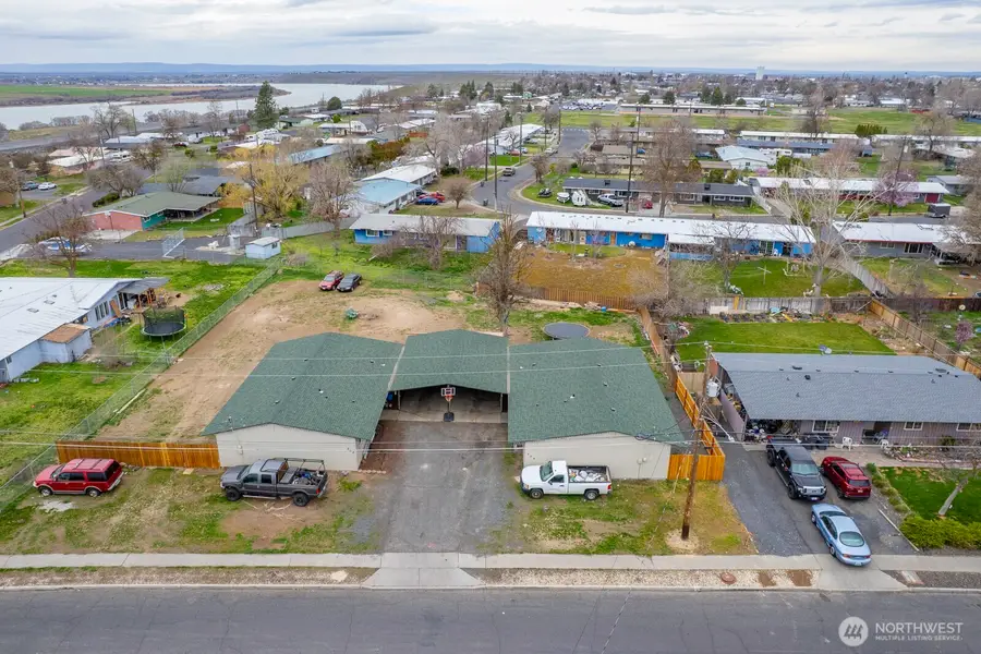206 Beale Avenue, Moses Lake, WA 98837 - #2