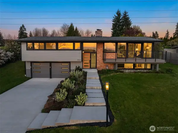 2032 123rd Avenue Se, Bellevue, WA 98005