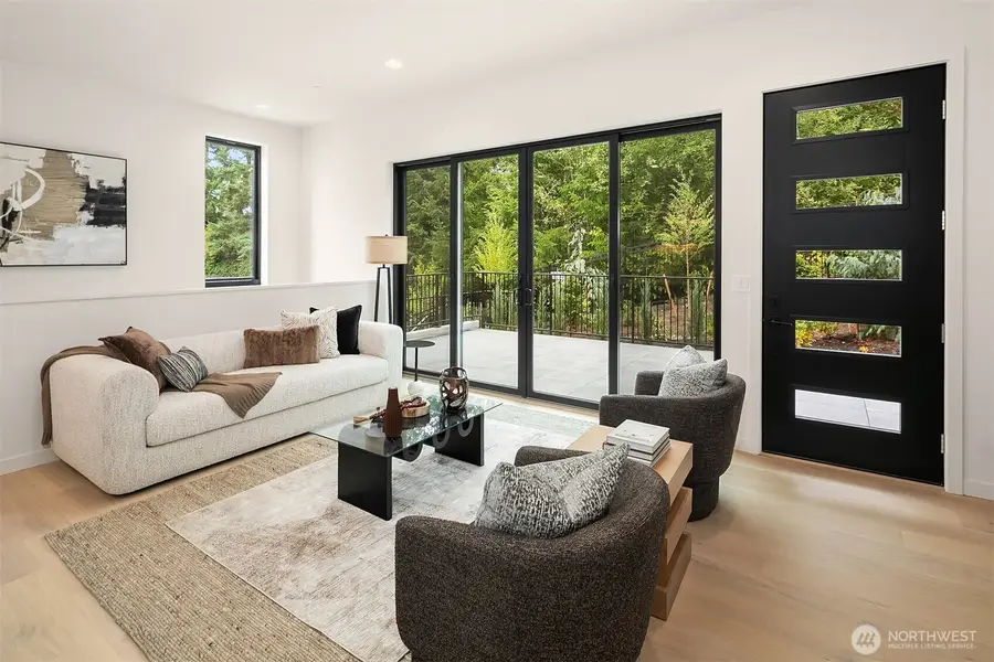 286 118th Avenue Se, Bellevue, WA 98005 - #2