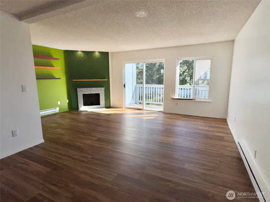 8823 Holly Drive #H204, Everett, WA 98208 - #3