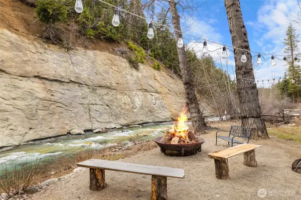 4010 Teanaway Middle Fork Road, Cle Elum, WA 98922