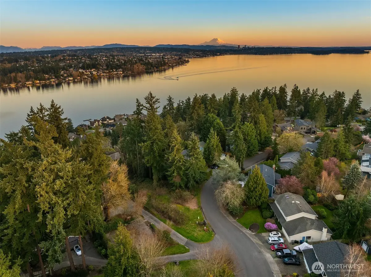 11312 83rd Place Ne, Kirkland, WA 98034 - #1