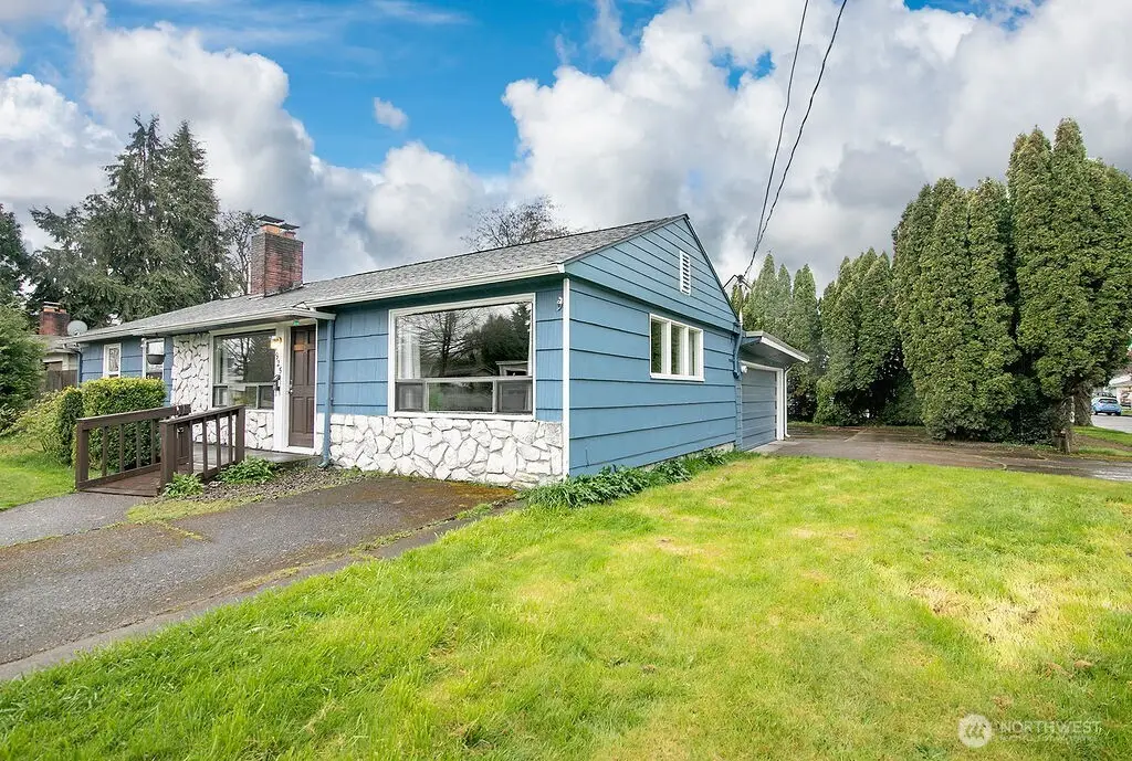 1925 28th, Longview, WA 98632 - #1