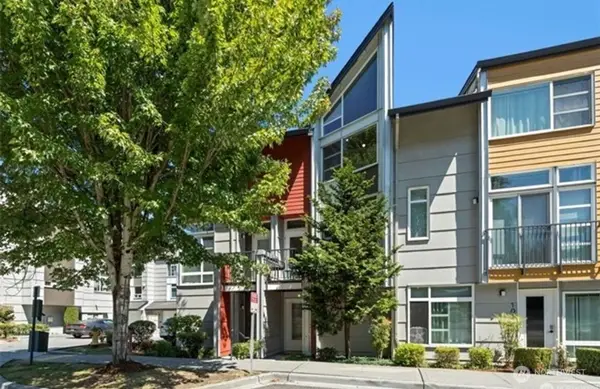 15107 NE 81st Way #102, Redmond, WA 98052