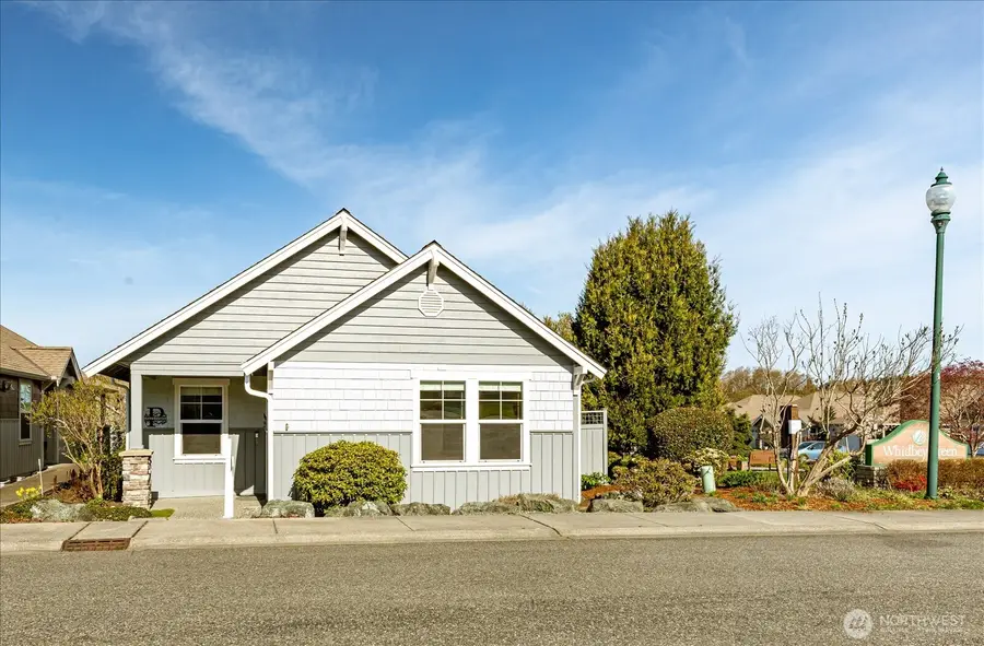 1611 SW Vanguard Street, Oak Harbor, WA 98277 - #3