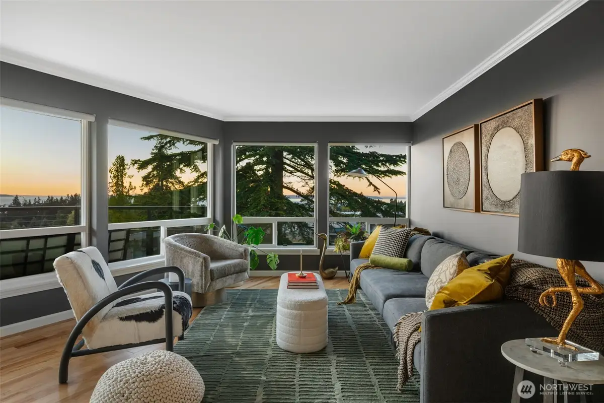 550 Elm Way #301, Edmonds, WA 98020 - #1