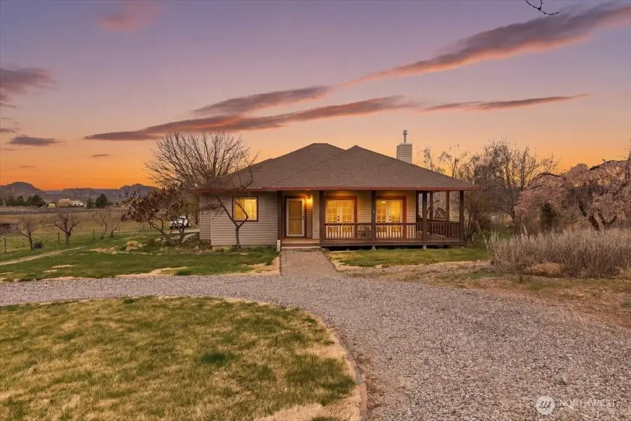 55676 Bay Area Dr Ne, Electric City, WA 99123 - #3