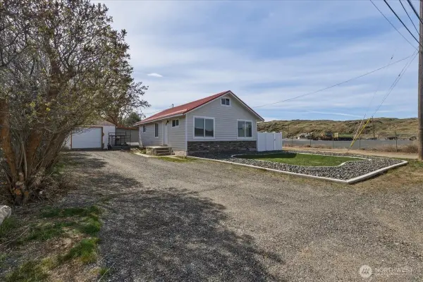 328 Sunny Drive, Electric City, WA 99123