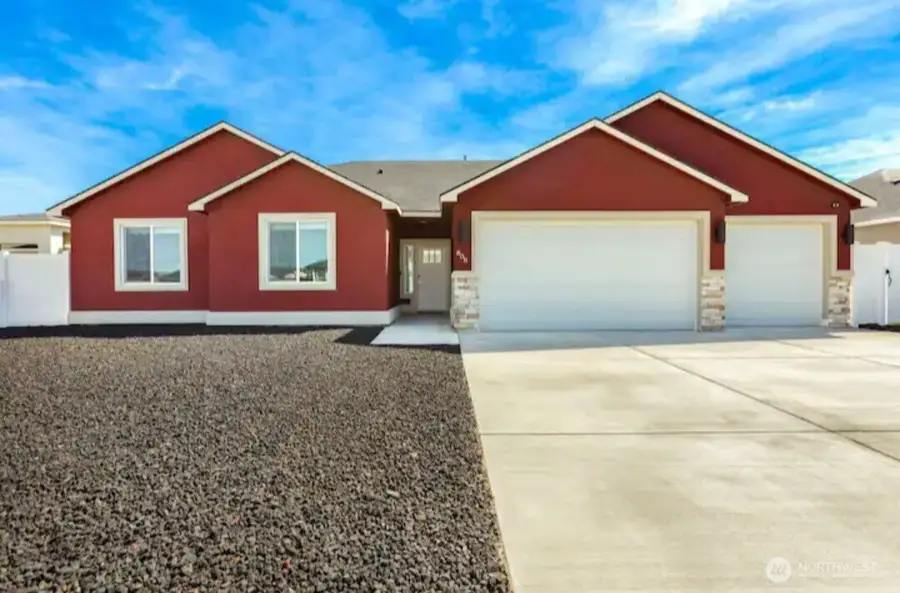 808 Q Street Sw, Quincy, WA 98848 - #2