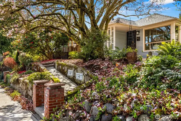 3321 35th Avenue S, Seattle, WA 98144