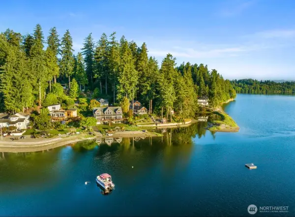 3534 Gravelly Beach Loop Nw, Olympia, WA 98502