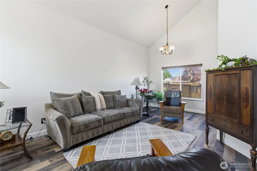 615 Chicago Boulevard S, Pacific, WA 98047 - #3