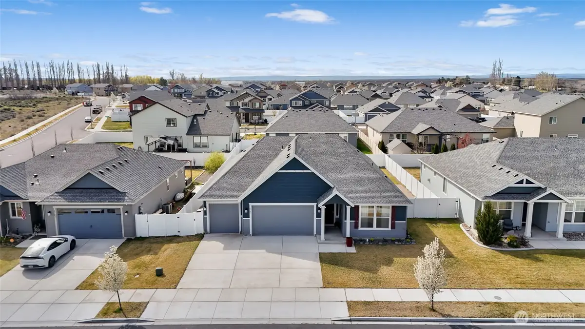 4705 W Merlin Street, Moses Lake, WA 98837 - #1