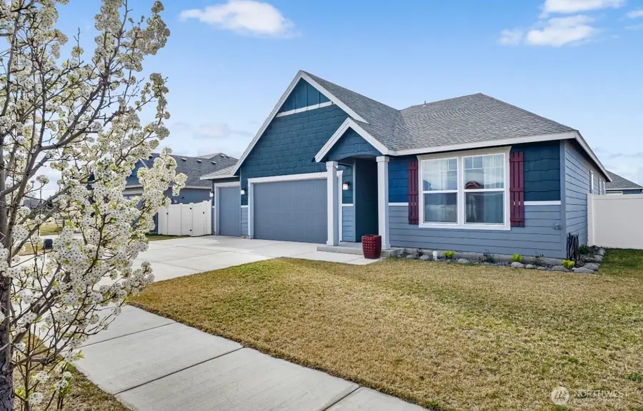 4705 W Merlin Street, Moses Lake, WA 98837 - #2