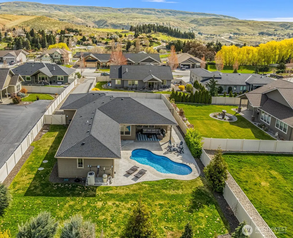 3512 Dianna Way, Wenatchee, WA 98801 - #1