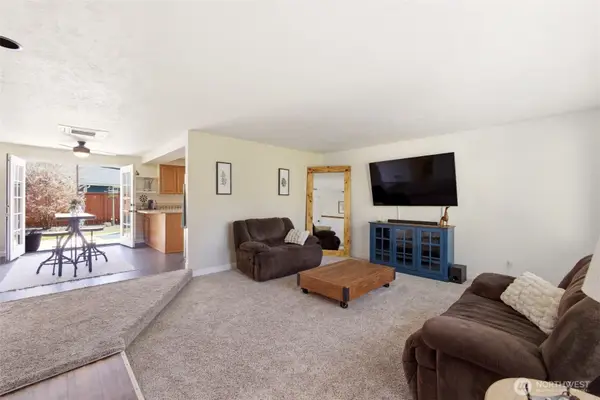 6 Dove Street, Longview, WA 98632