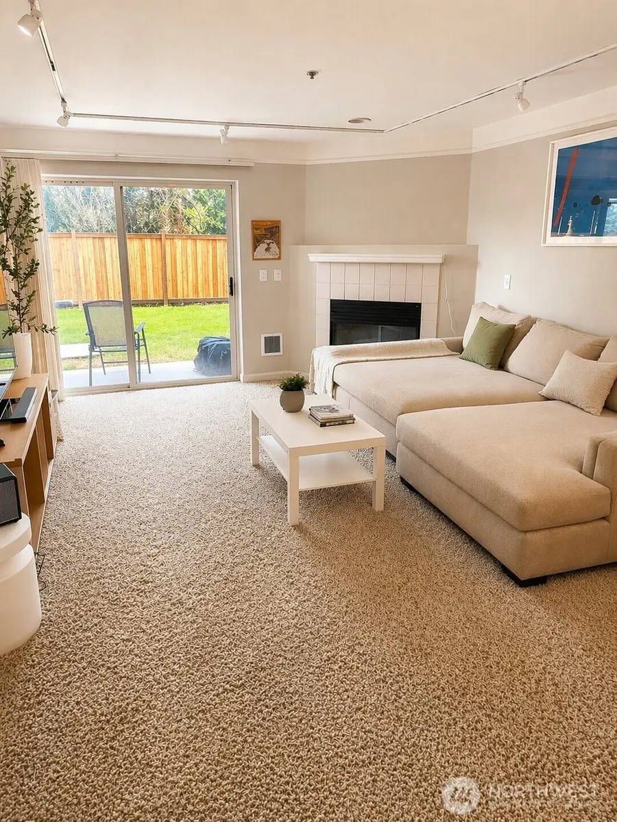 15335 Sunwood Blvd #C102, Tukwila, WA 98188 - #3