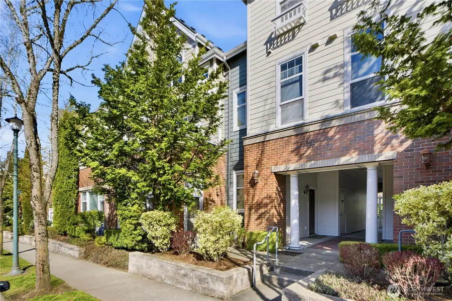 1439 Huckleberry Cir, Issaquah, WA 98029 - #3