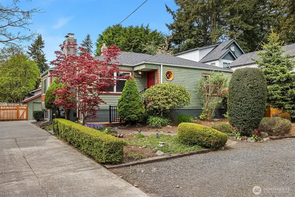 13715 Palatine Avenue N, Seattle, WA 98133