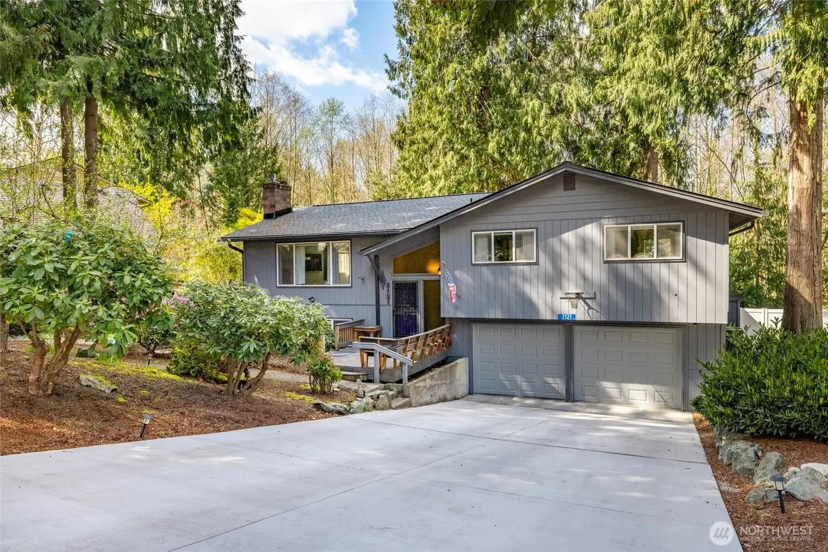 2121 S Cedar Hills Drive, Mount Vernon, WA 98274 - #1