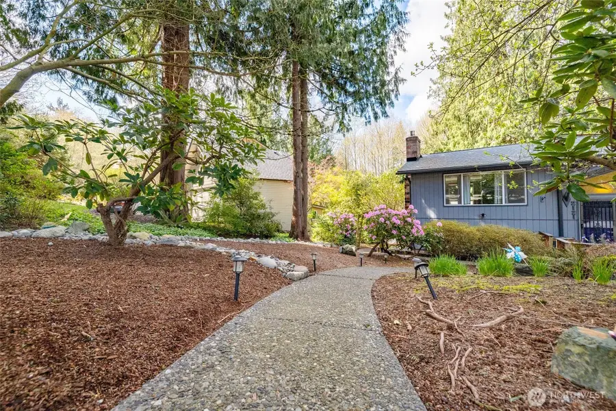 2121 S Cedar Hills Drive, Mount Vernon, WA 98274 - #3