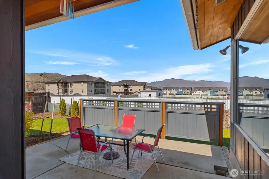 1320 Seneca Street, Wenatchee, WA 98801 - #3