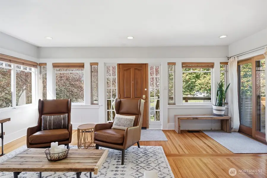 4725 Sw Graham St, Seattle, WA 98136 - #3