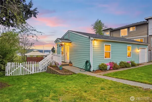 1425 Jones Avenue Ne, Renton, WA 98056