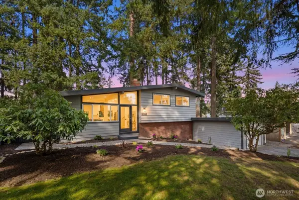 14240 Lake Hills Boulevard, Bellevue, WA 98007