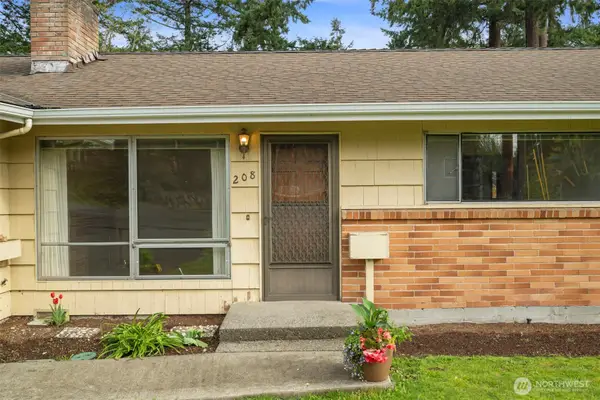 208 N 184th, Shoreline, WA 98133