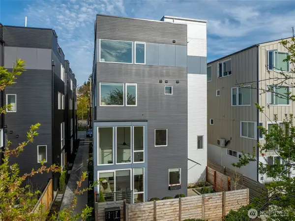 6320 41st Avenue Sw #A, Seattle, WA 98136