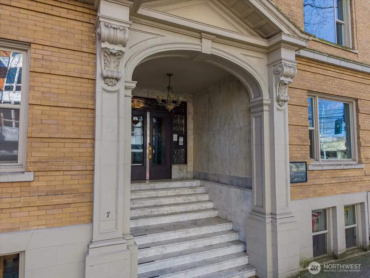 7 Harrison Street #20, Seattle, WA 98109 - #1