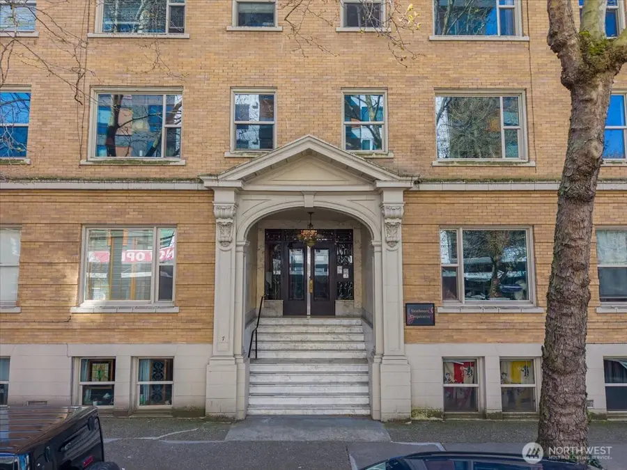 7 Harrison Street #20, Seattle, WA 98109 - #2