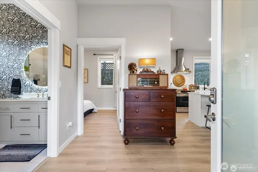 6721 22nd Avenue Nw, Seattle, WA 98117 - #3