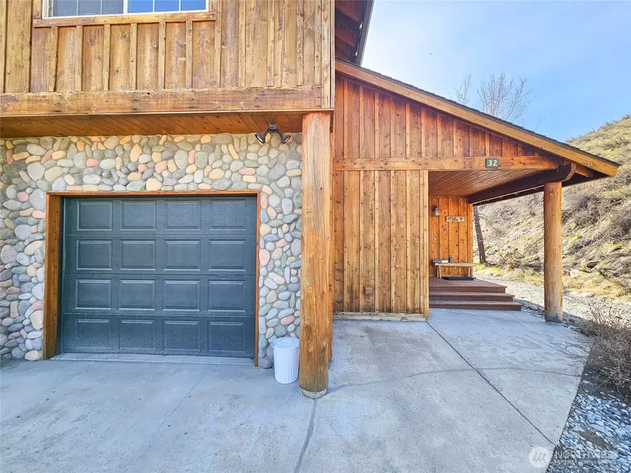 307 Cascadian Lane #32, Winthrop, WA 98862 - #2