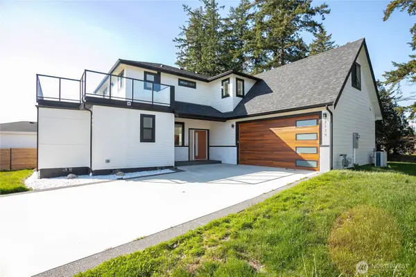 2529 Bora Bora Court, Blaine, WA 98230