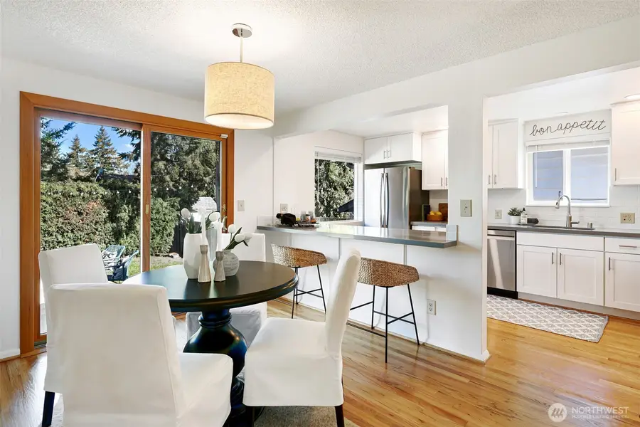 10618 35th Avenue Sw, Seattle, WA 98146 - #3