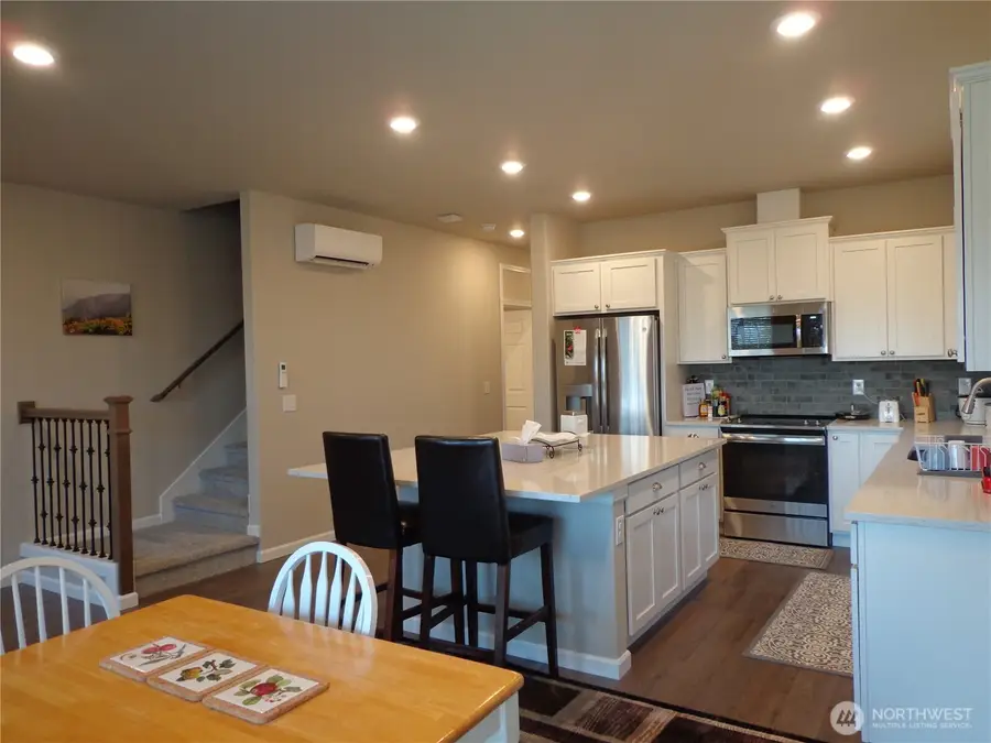 6521 31st Avenue Sw #W, Seattle, WA 98126 - #2