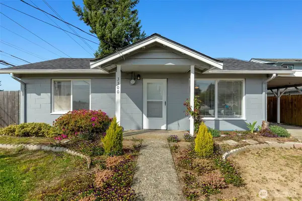 3300 NE 7th Place, Renton, WA 98056