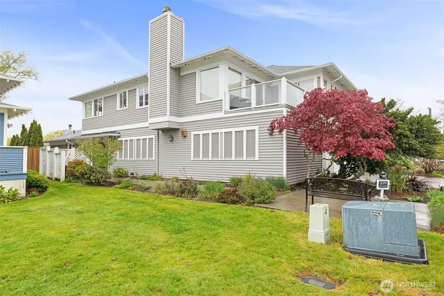 229 E First Street #3, Port Angeles, WA 98362 - #2