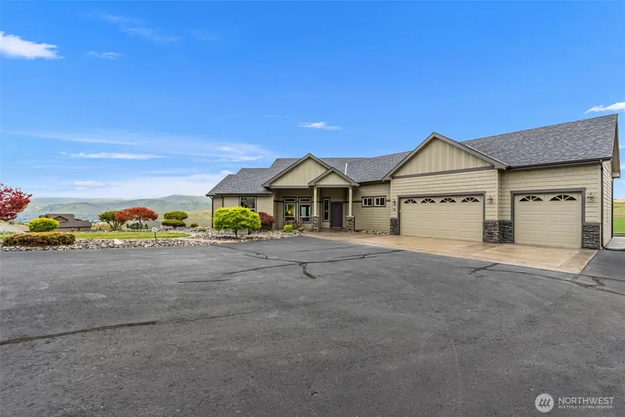 125 E Mountain Brook Lane, Wenatchee, WA 98801 - #2