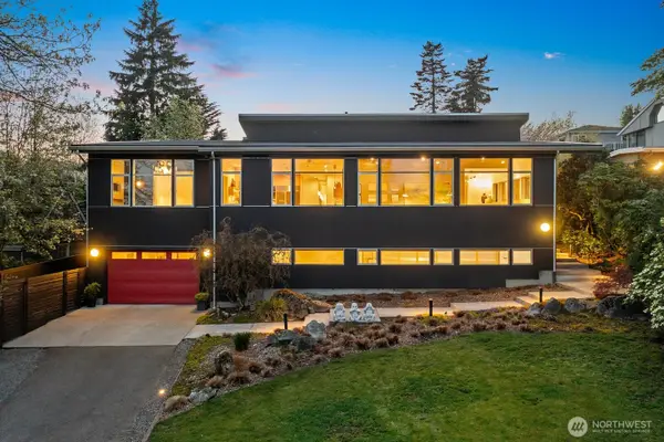 1549 Magnolia Way W, Seattle, WA 98199