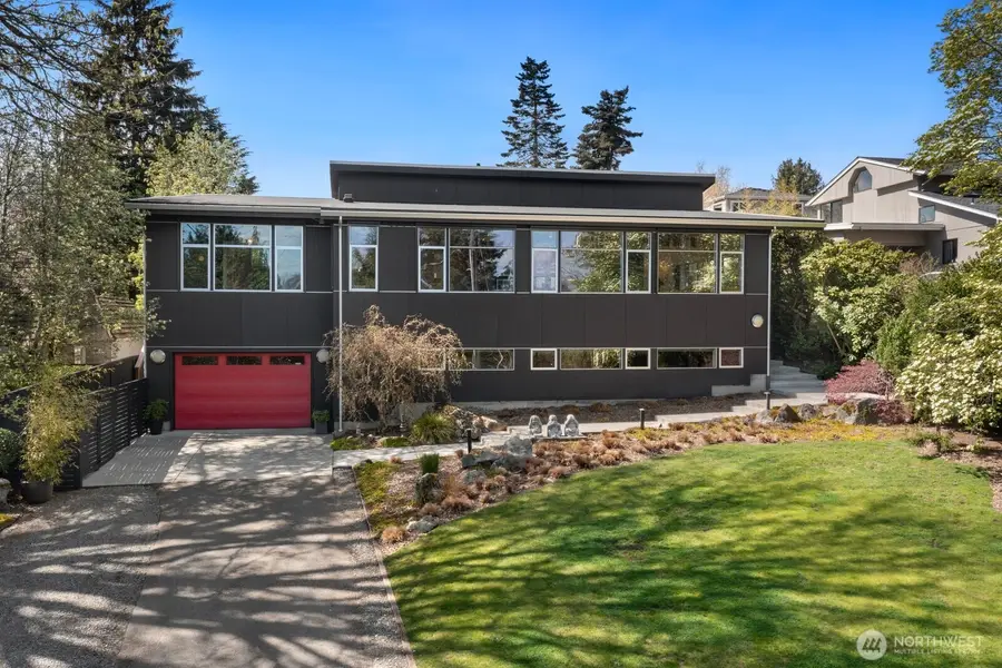 1549 Magnolia Way W, Seattle, WA 98199 - #2