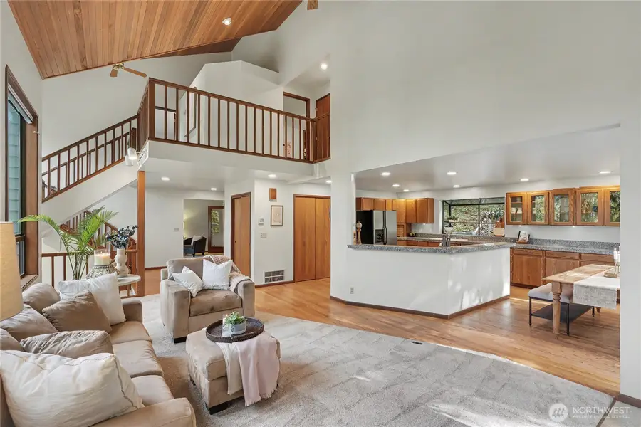 25028 SE Mirrormont Blvd, Issaquah, WA 98027 - #3