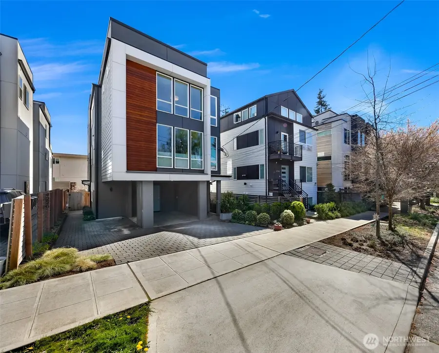 4218 Linden Avenue N, Seattle, WA 98103 - #2