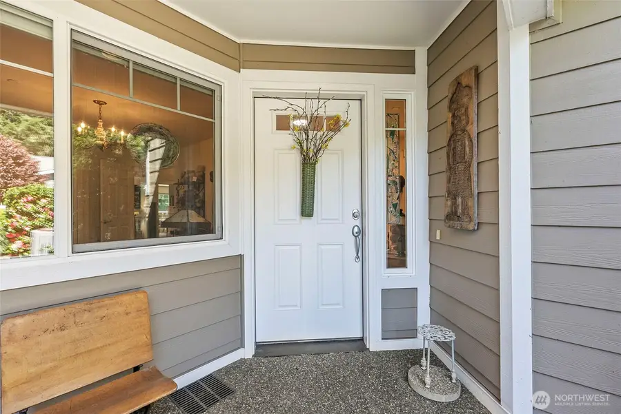 211 E Sterling Drive #B4, Allyn, WA 98524 - #2