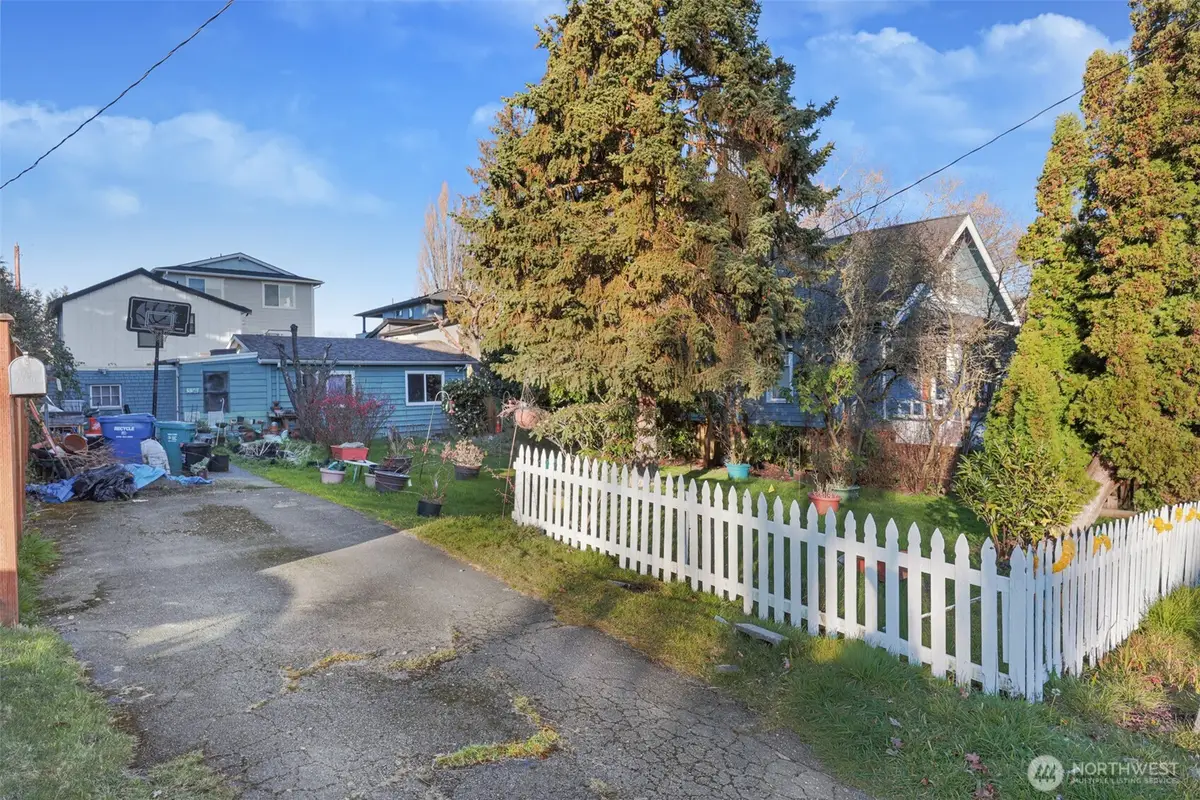 528 N 70th Street, Seattle, WA 98103 - #1